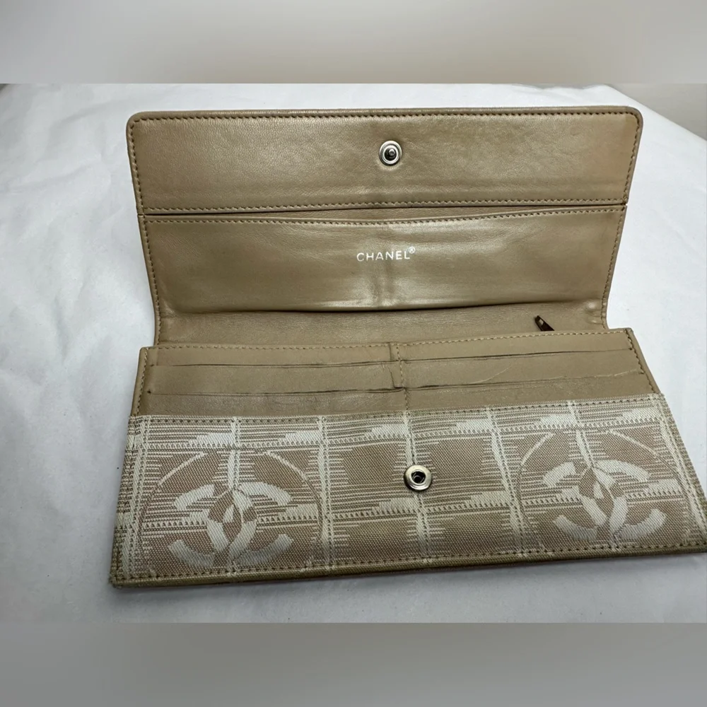 CHANEL Vintage Travel Line Long Wallet